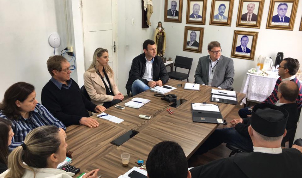 O Hospital Santa Teresinha sediou uma importante reunião de hospitais filantrópicos da região